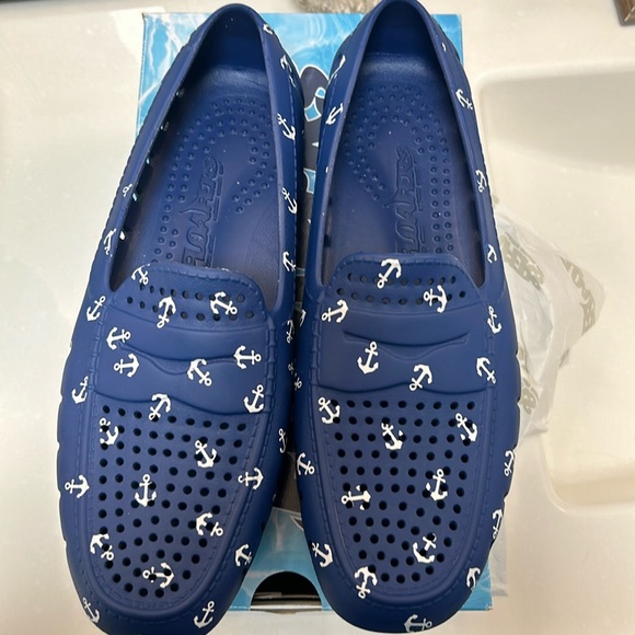 Floaters NIB!!Country Club Driver Size 9Loafers Anchor Slip On Boating - Picture 1 of 7